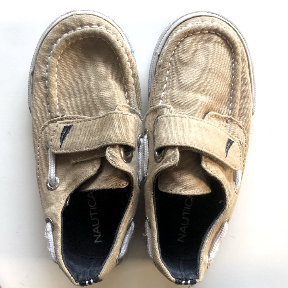 Nautica loafer tan slip on shoe boys size 8